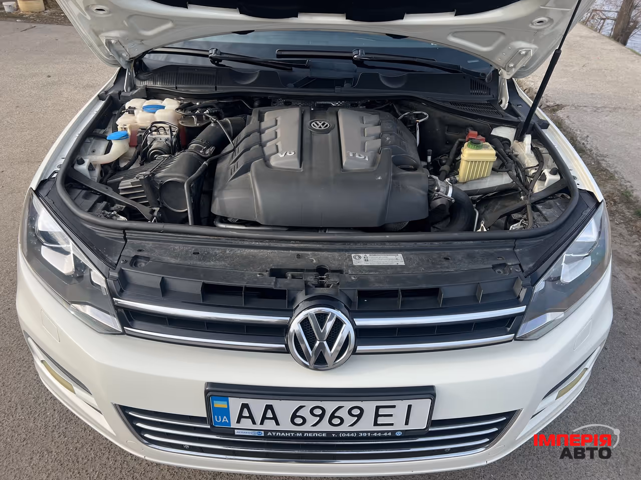 Volkswagen Touareg - фото 14