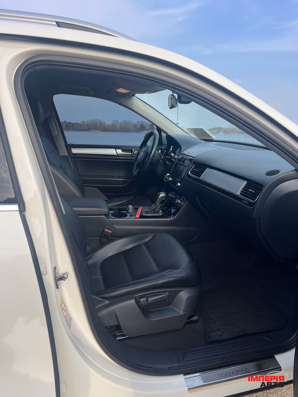 Volkswagen Touareg - фото 13