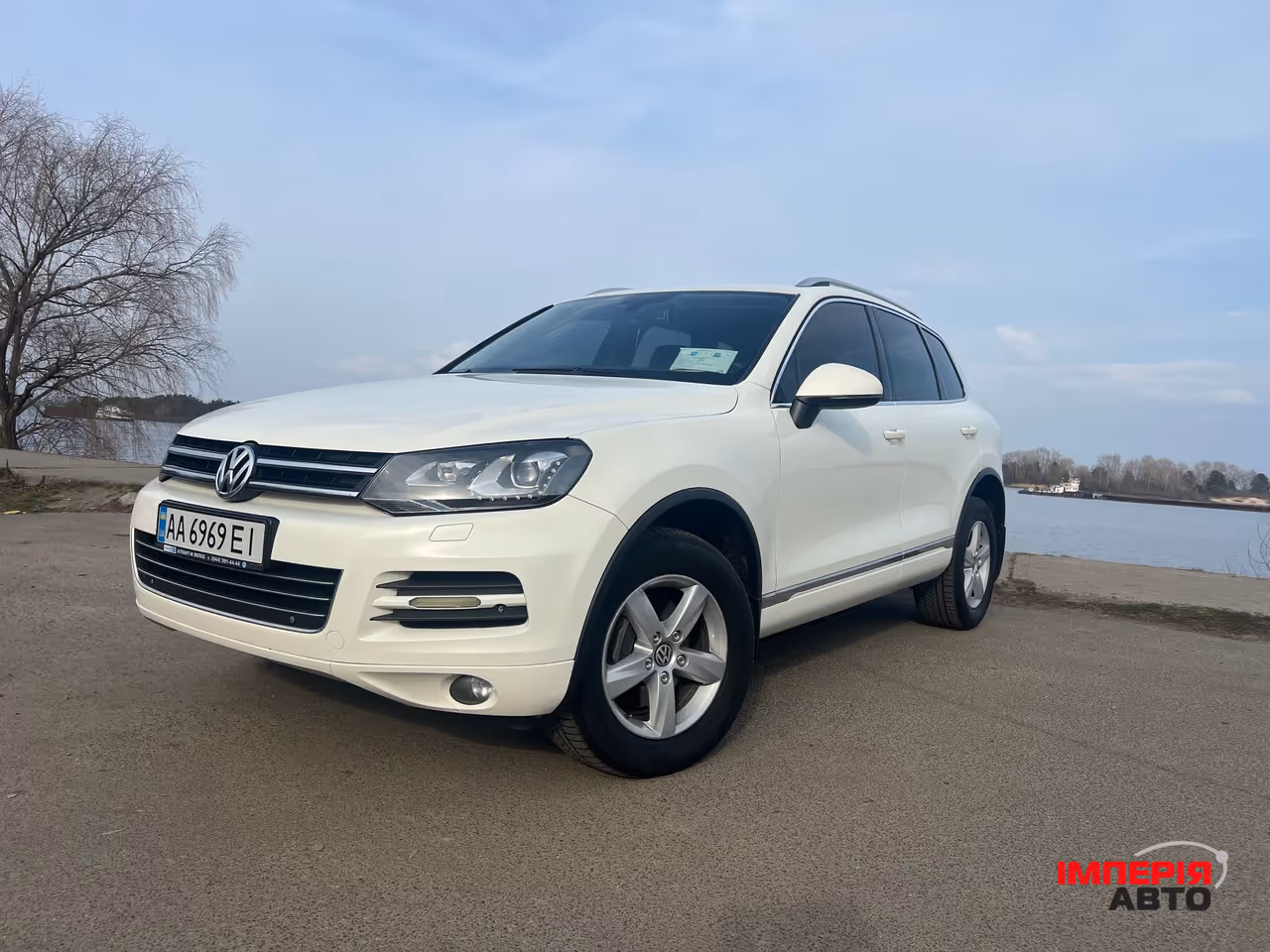 Volkswagen Touareg - фото 3