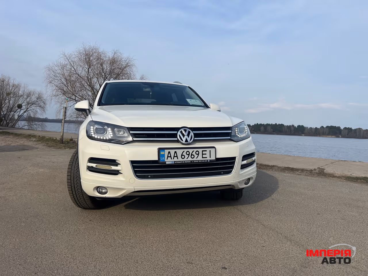 Volkswagen Touareg - фото 4