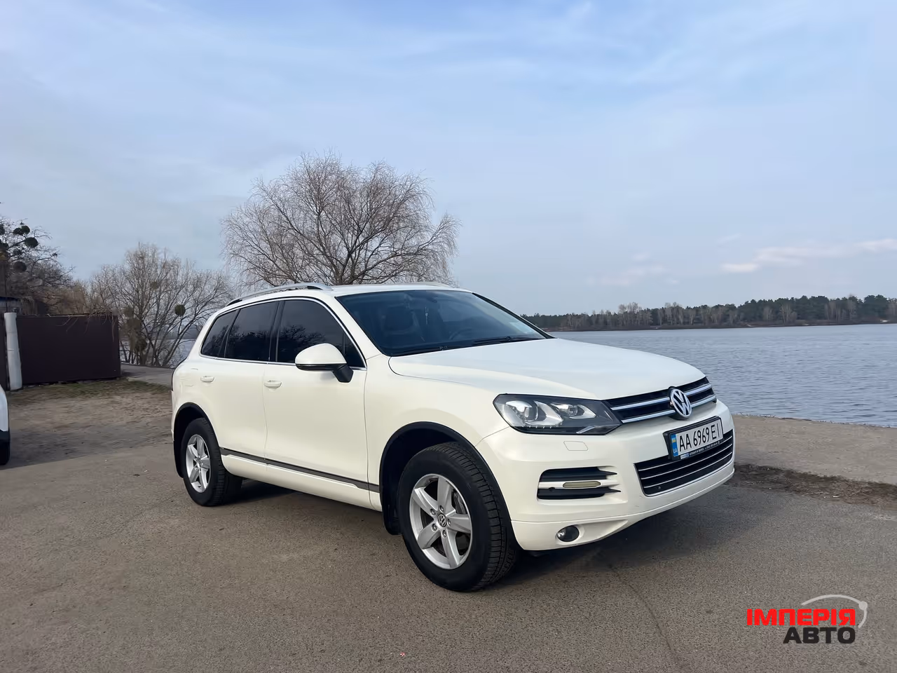 Volkswagen Touareg - фото 7