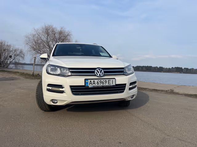 Volkswagen Touareg - фото 4