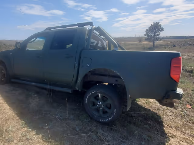 Nissan Navara (Frontier) - фото 2