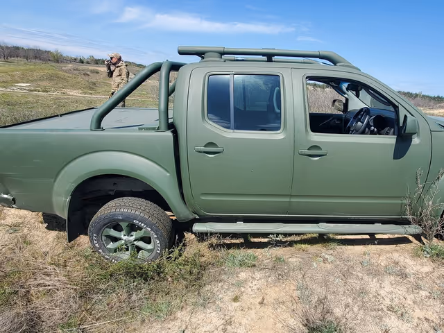 Nissan Navara (Frontier) - фото 3