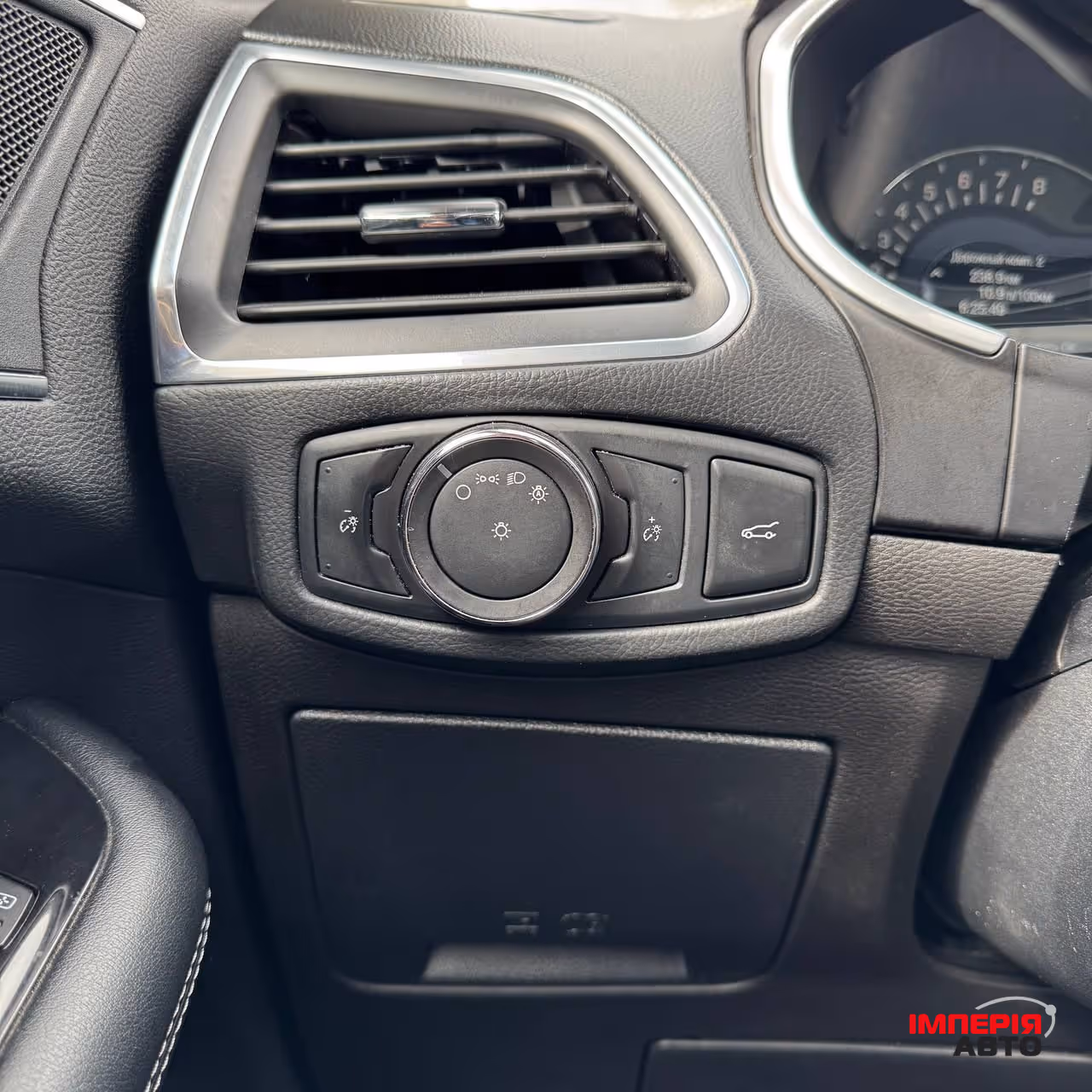 Ford Edge - фото 35