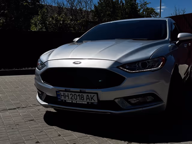 Ford Fusion USA - фото 1