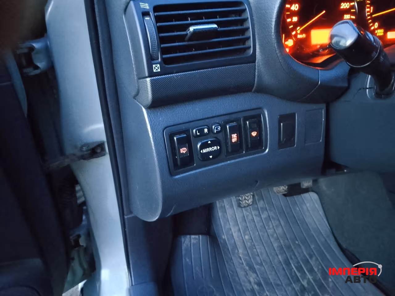 Toyota Avensis - фото 13