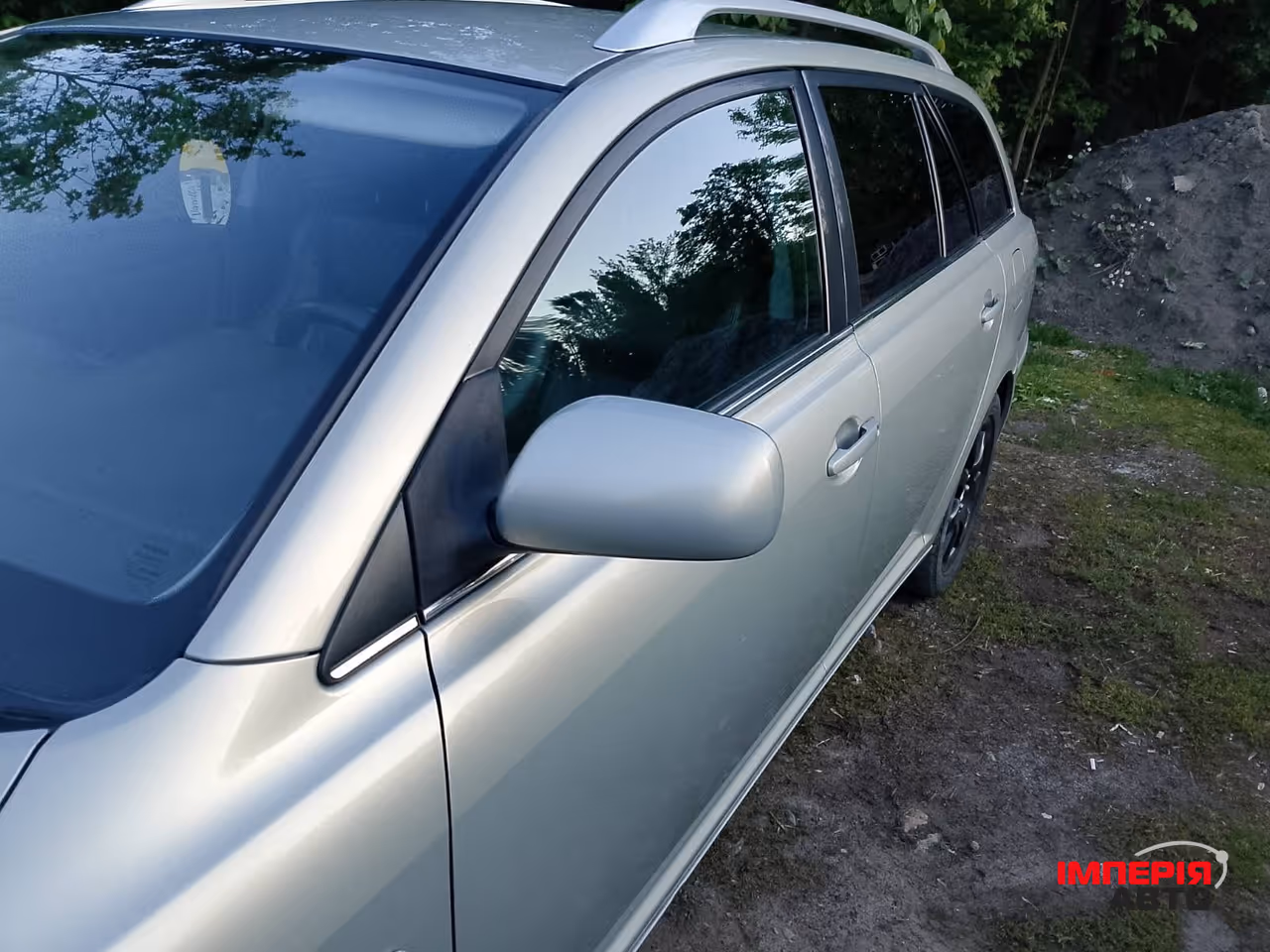 Toyota Avensis - фото 3