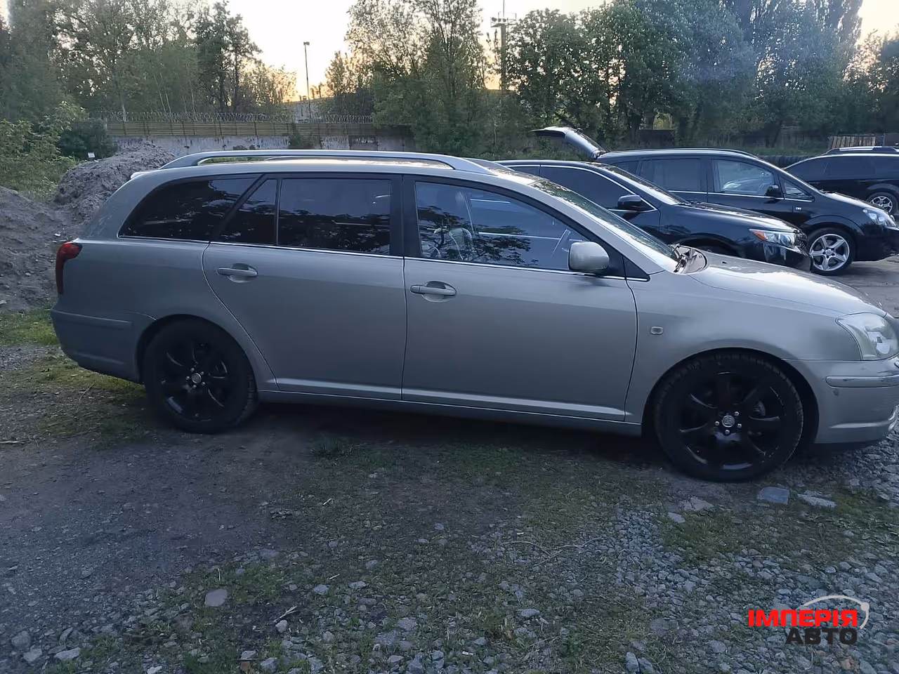 Toyota Avensis - фото 10