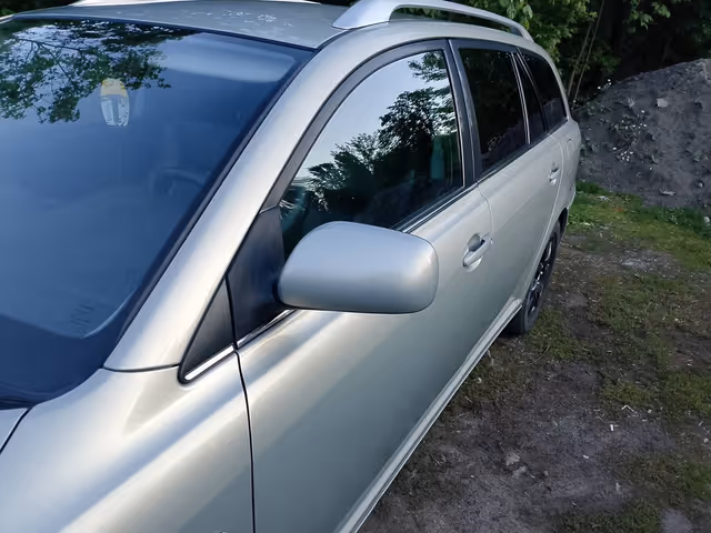 Toyota Avensis - фото 3