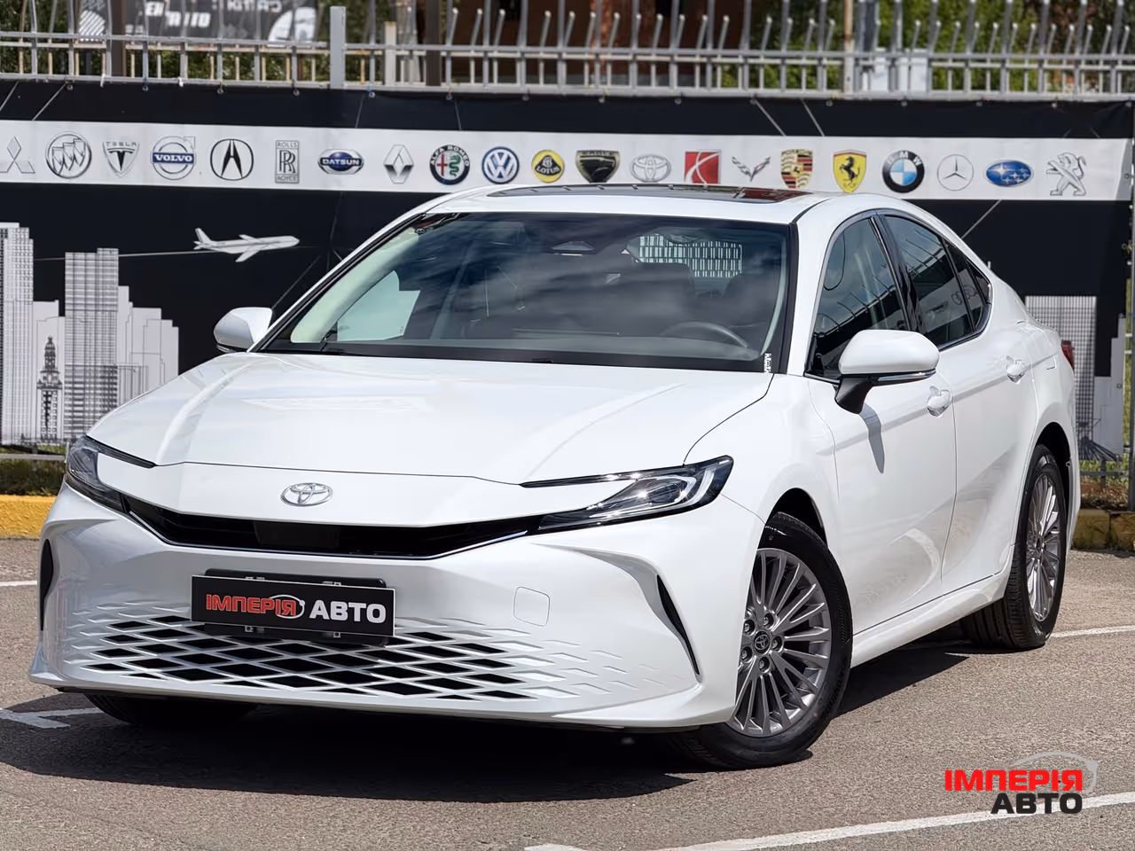 Toyota Camry - фото 3