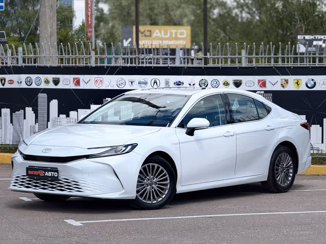 Toyota Camry - фото 4