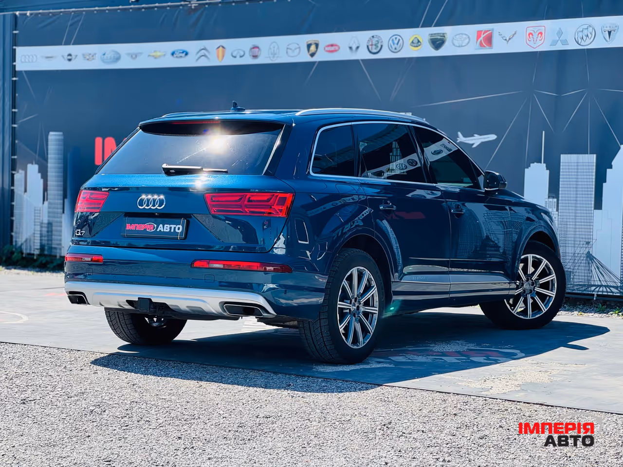 Audi Q7 - фото 6