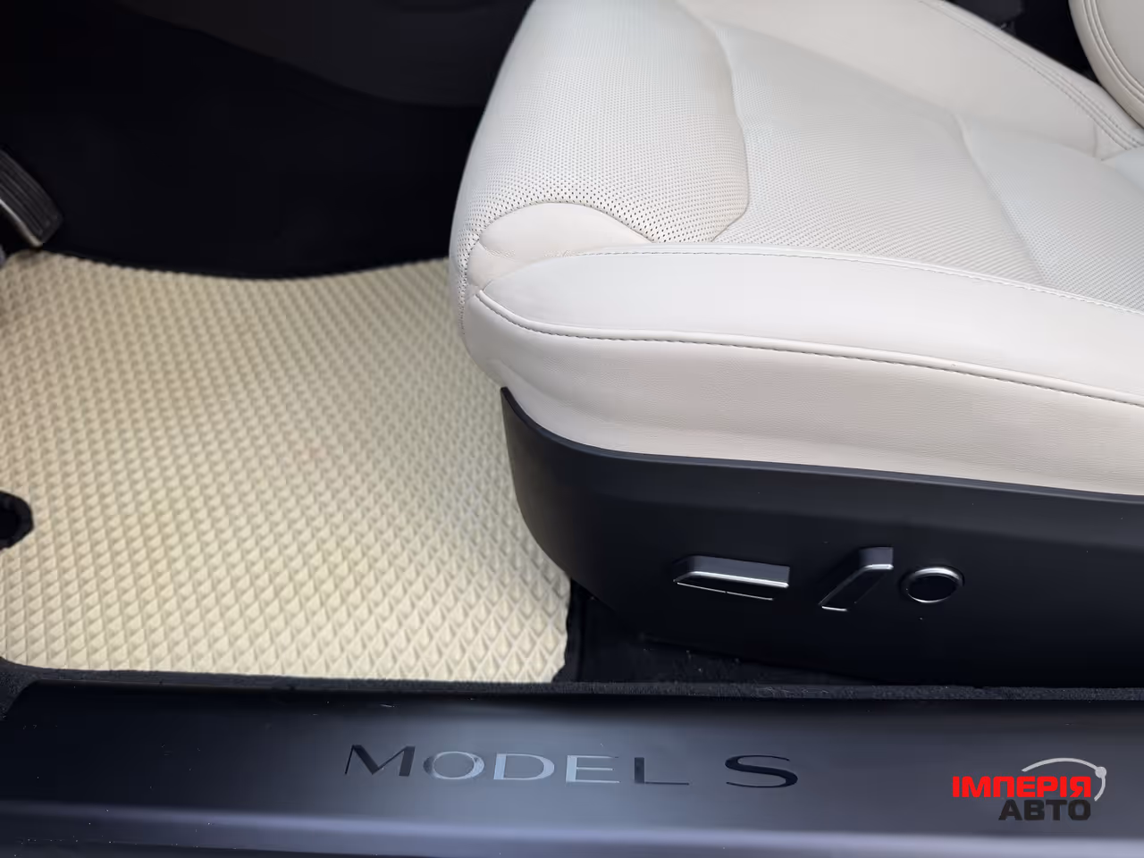 Tesla Model S - фото 25