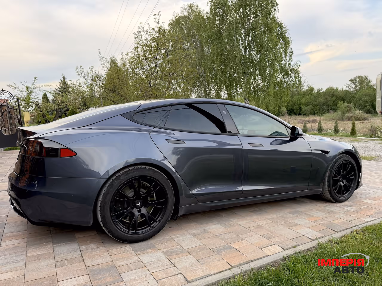 Tesla Model S - фото 11