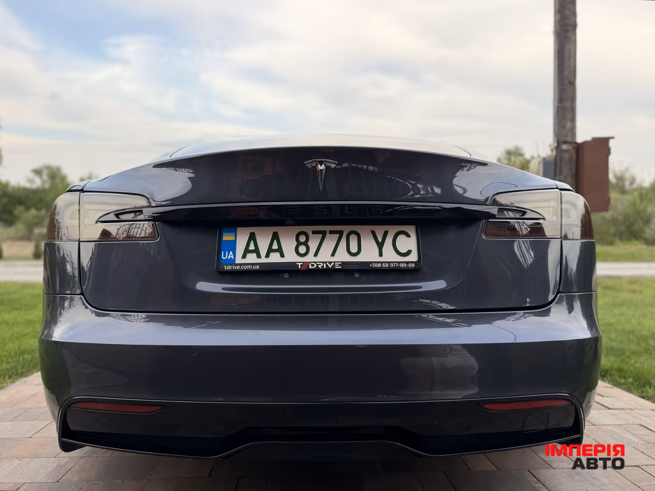 Tesla Model S - фото 9
