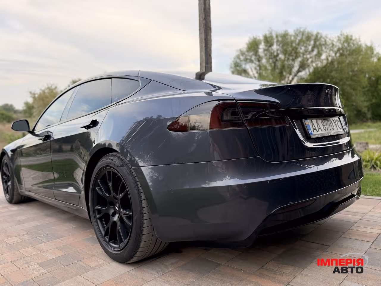 Tesla Model S - фото 8