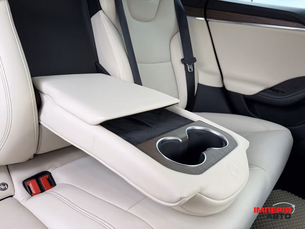 Tesla Model S - фото 66