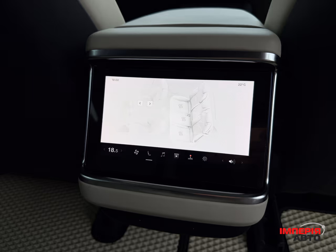 Tesla Model S - фото 71