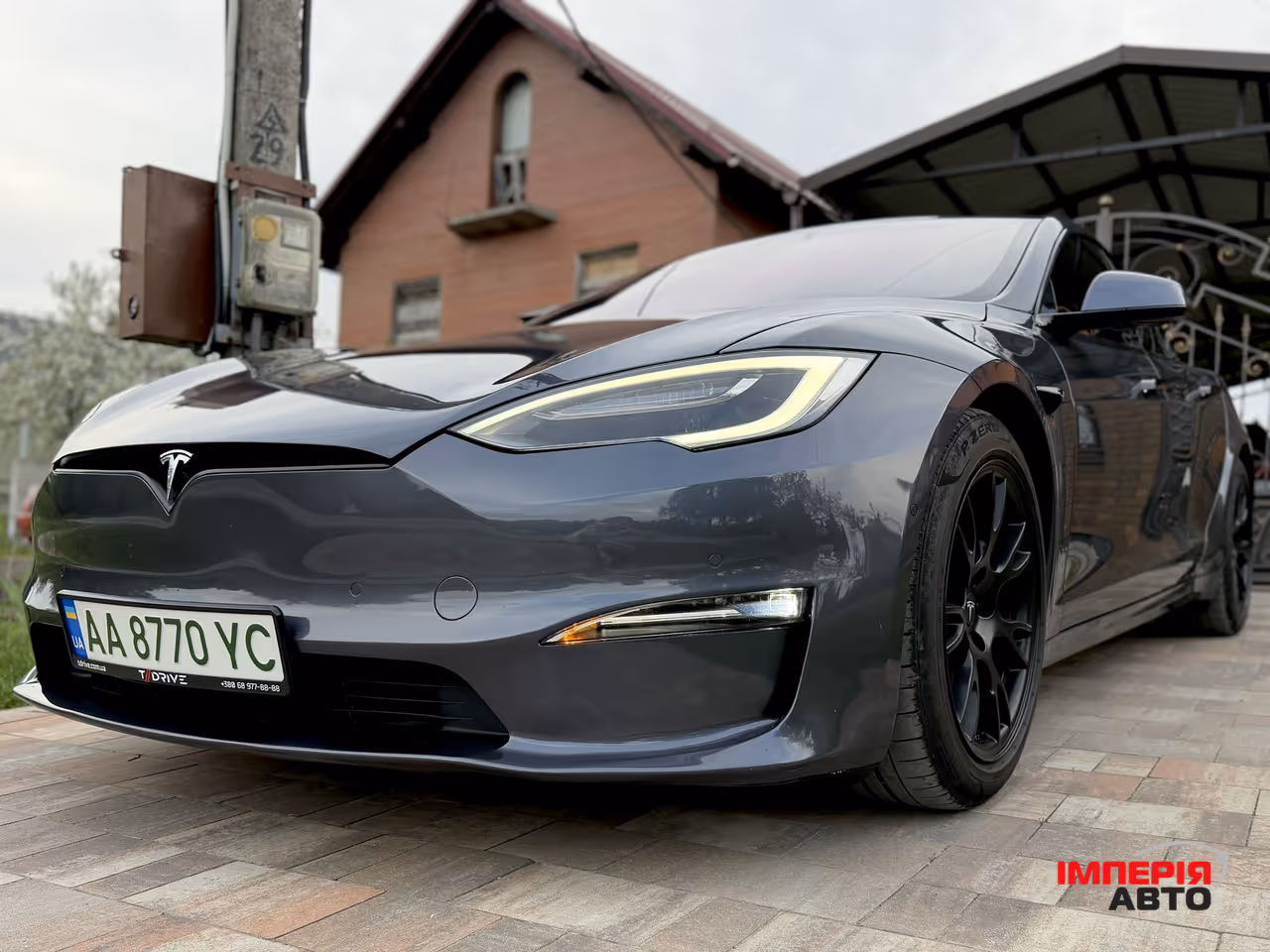 Tesla Model S - фото 4
