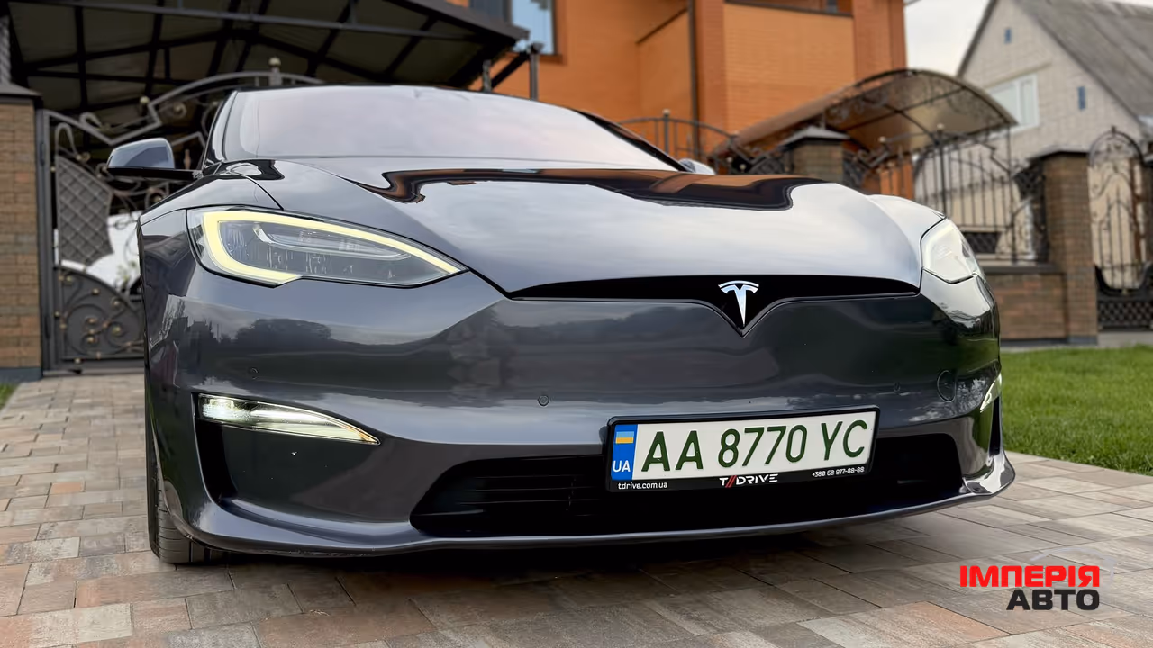 Tesla Model S - фото 16