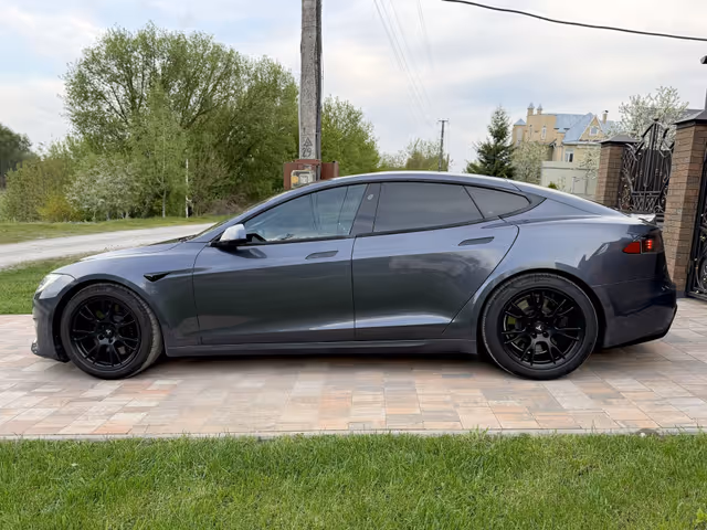 Tesla Model S - фото 5