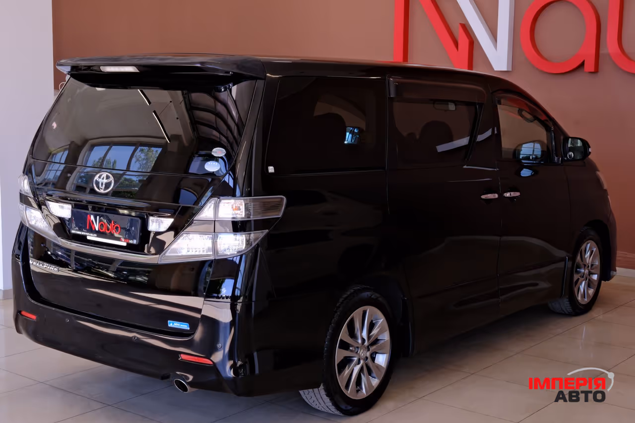 Toyota Vellfire - фото 5