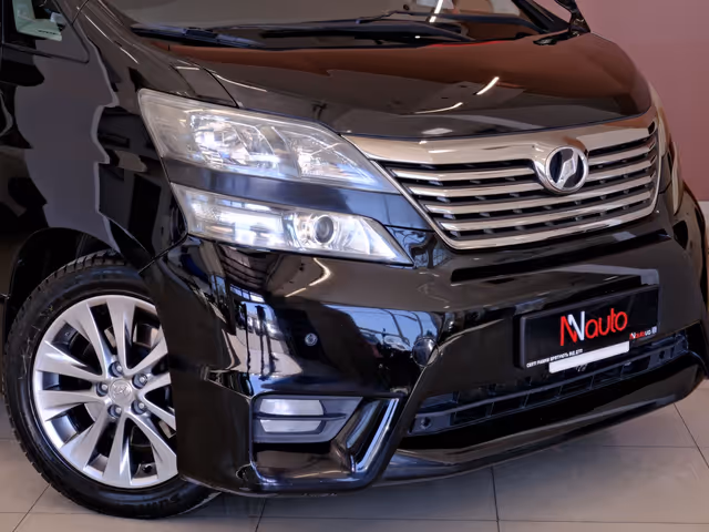 Toyota Vellfire - фото 3