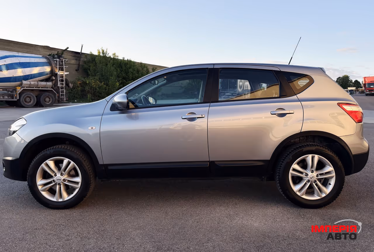 Nissan Qashqai - фото 4