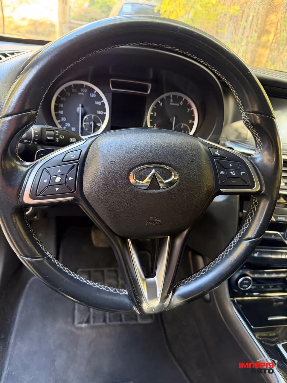 Infiniti QX30 - фото 1