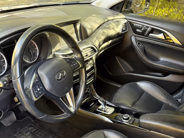 Infiniti QX30 - фото 2