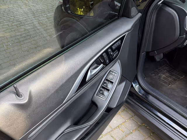 Infiniti QX30 - фото 3