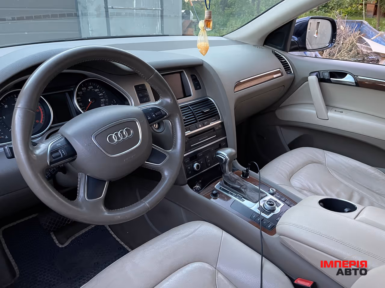 Audi Q7 - фото 6
