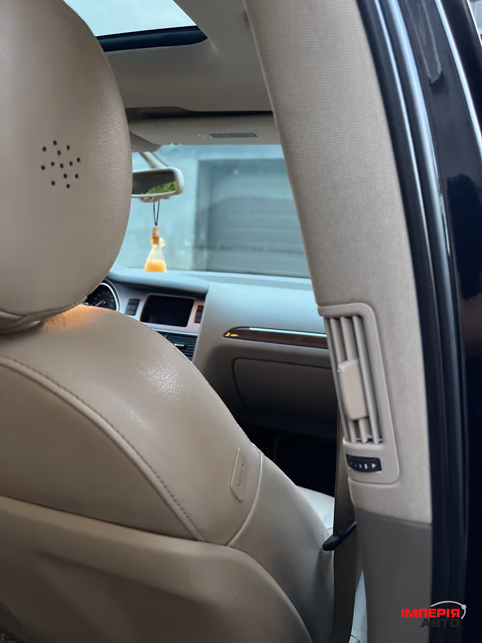 Audi Q7 - фото 21