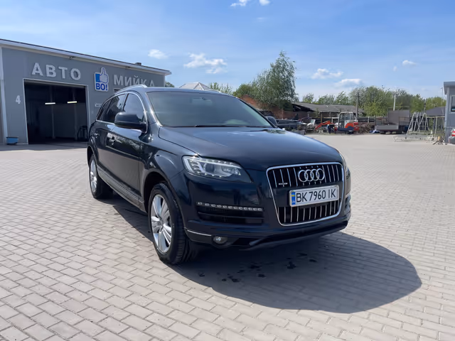 Audi Q7 - фото 1