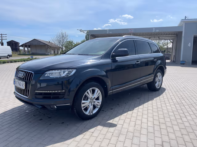 Audi Q7 - фото 2