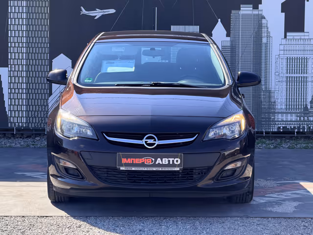 Opel Astra - фото 2