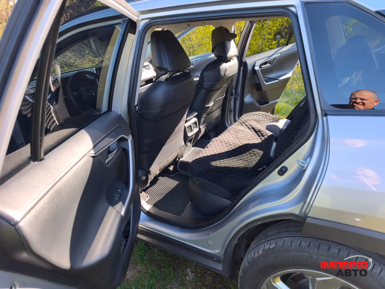 Toyota RAV4 - фото 24