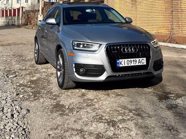 Audi Q3 - фото 4