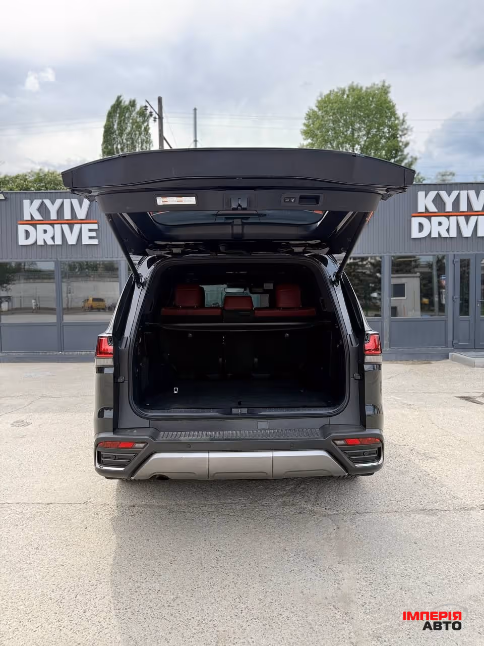 Lexus LX - фото 2