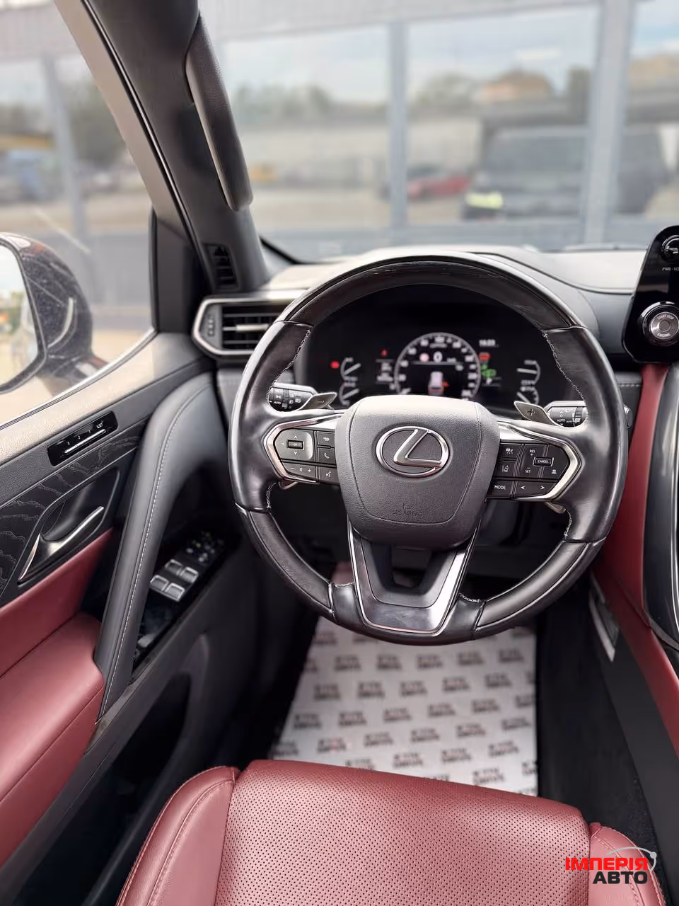 Lexus LX - фото 7