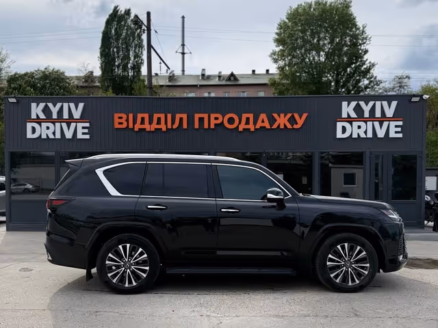 Lexus LX - фото 4
