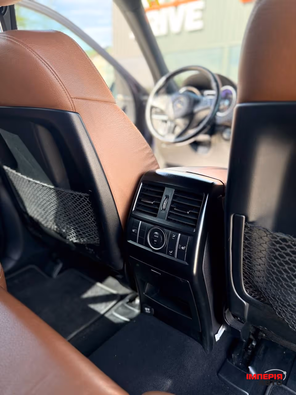 Mercedes-Benz GLS - фото 6
