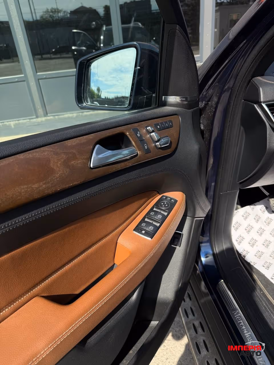 Mercedes-Benz GLS - фото 8