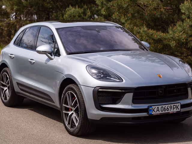 Porsche Macan - фото 1