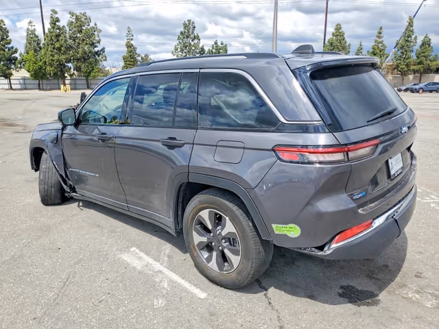 Jeep Grand Cherokee - фото 2