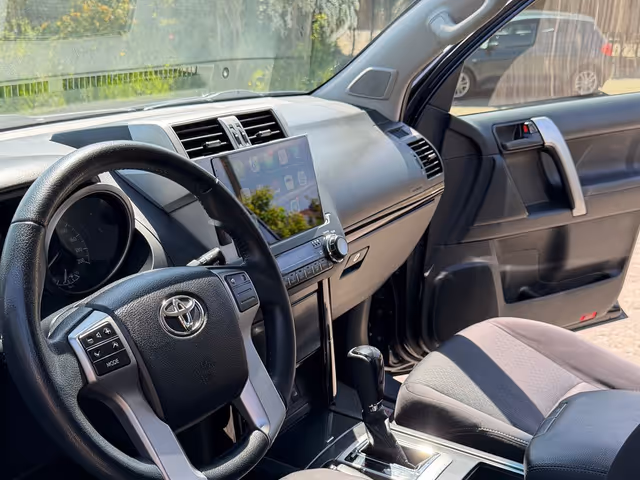 Toyota Land Cruiser Prado - фото 4
