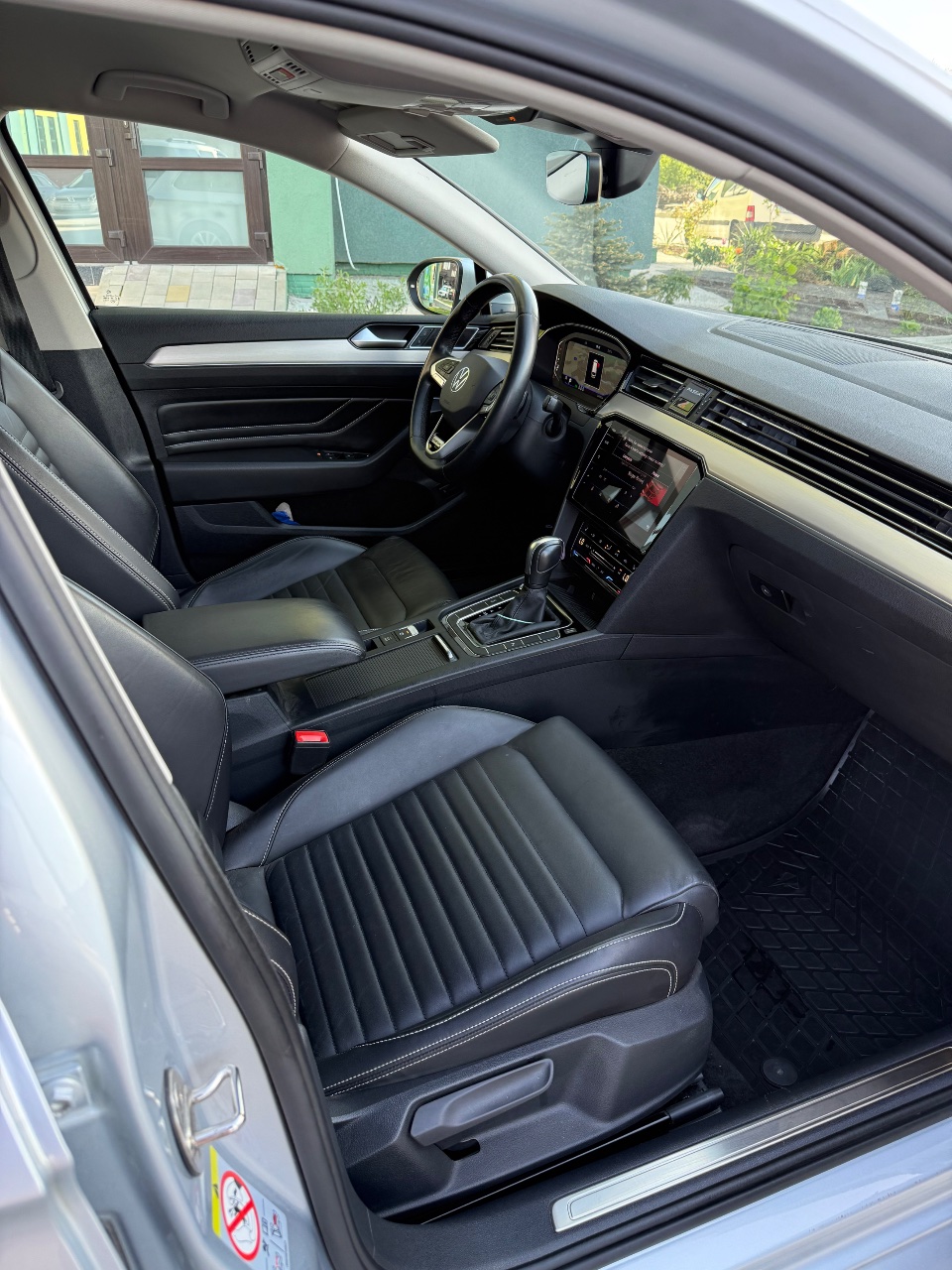 Volkswagen Passat - фото 12