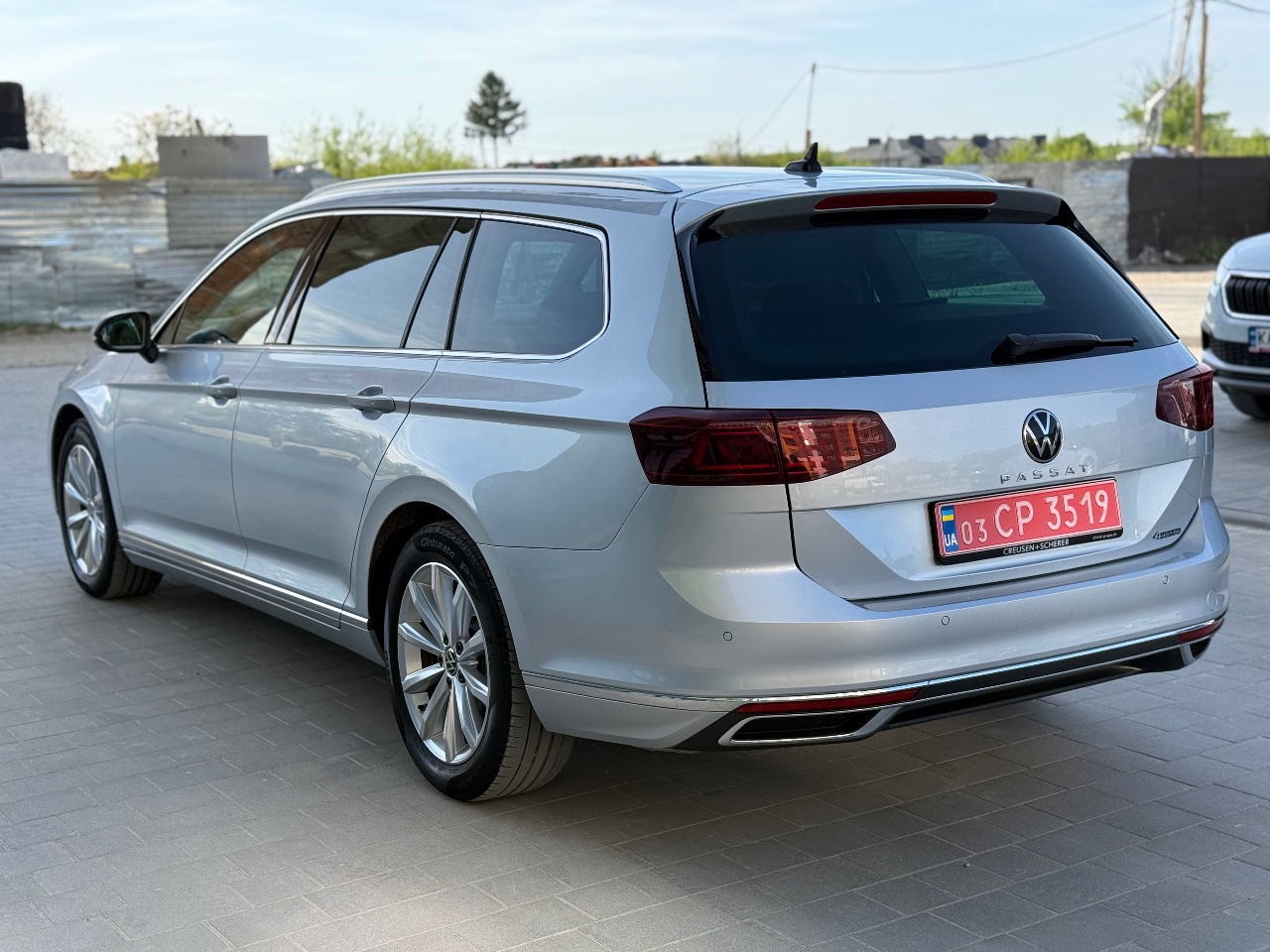 Volkswagen Passat - фото 4