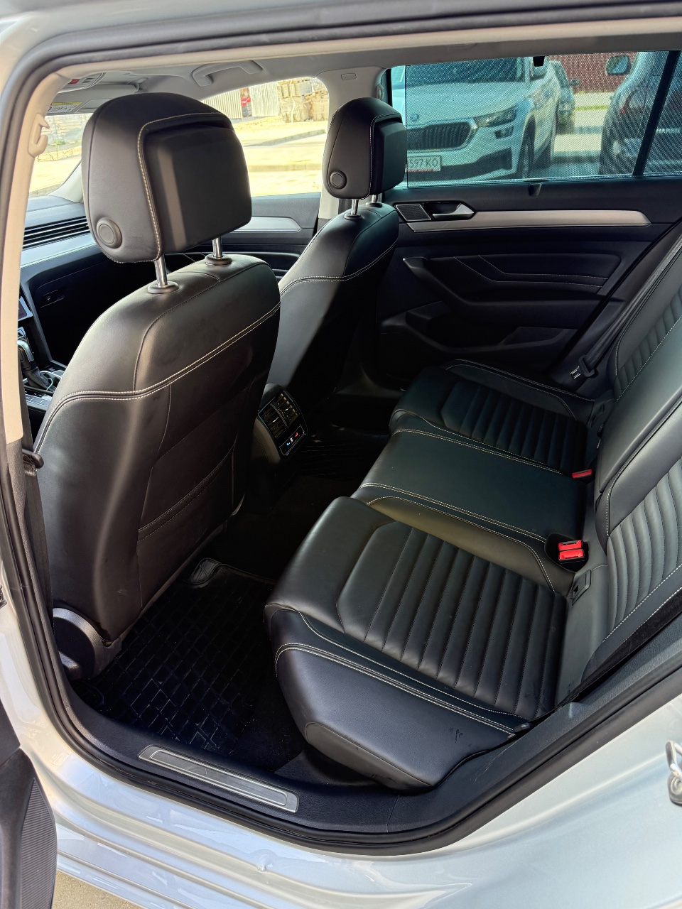 Volkswagen Passat - фото 14